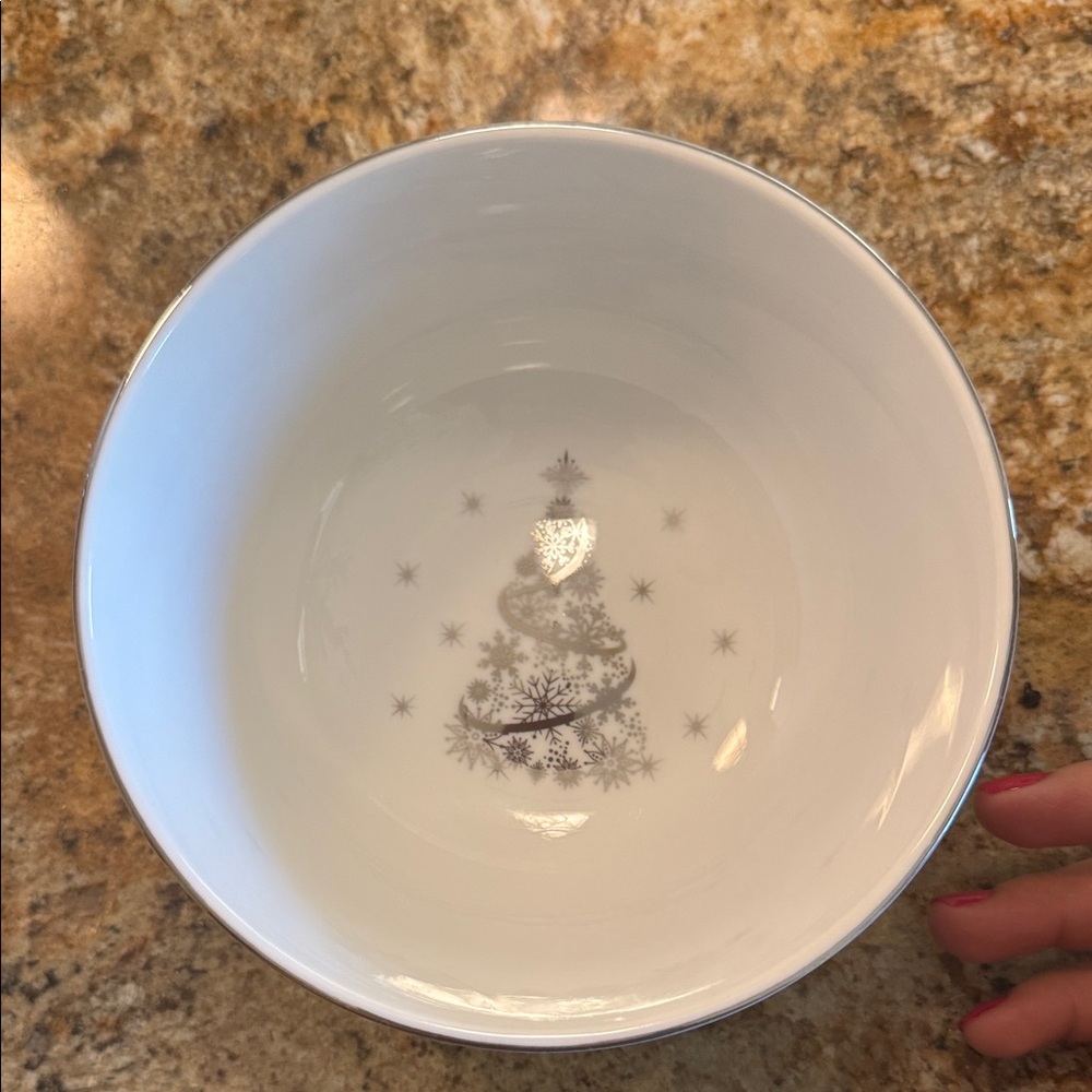 Temptations White Holiday Tree Bowl